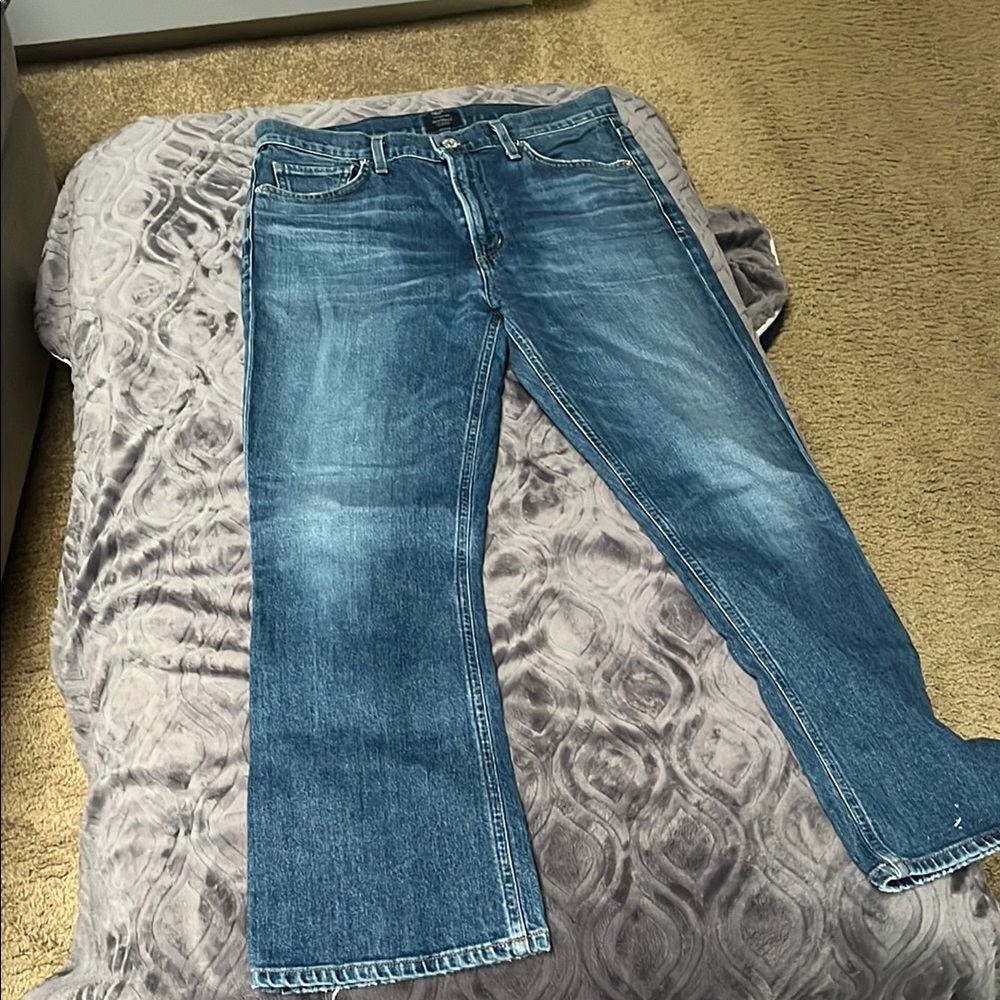 Women’s citizens of humanity flair Blue Jeans.